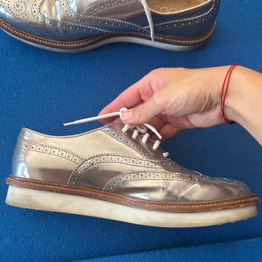 TOD'S Women’s Silver Brogue Shoes - Picture 4 of 8